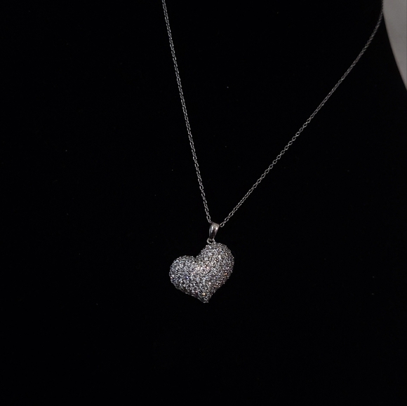 Dk 925 sterling heart with beautiful czs - Picture 7 of 15